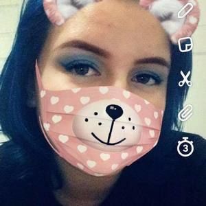 Meet your Posher, Olivia